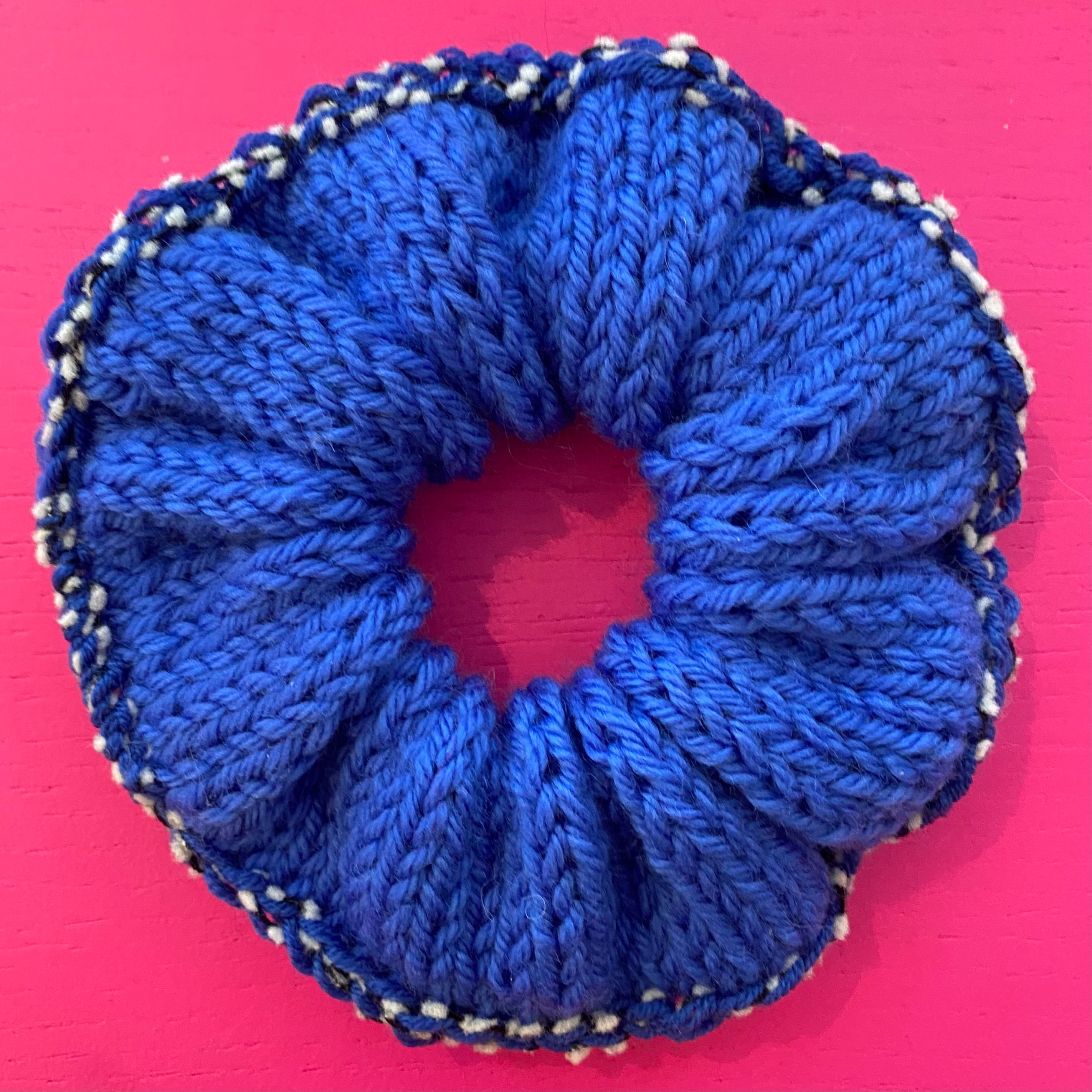 OPSKRIFT - Strikket Scrunchie