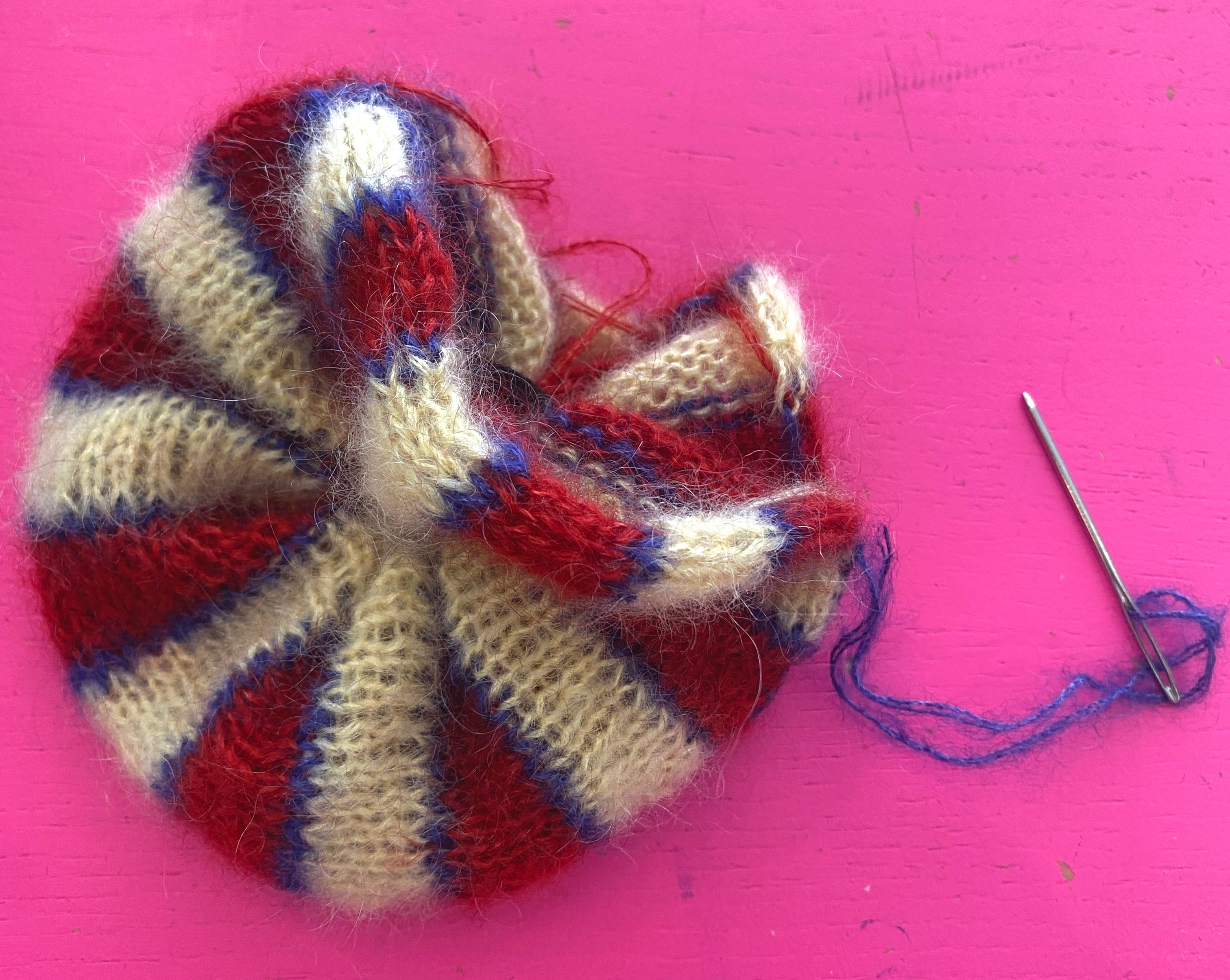 OPSKRIFT - Stribet Scrunchie